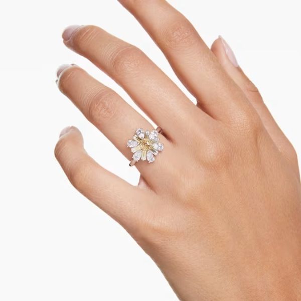 Anel Swarovski cocktail Idyllia Combinação de lapidações Flor Amarelo Lacado a ródio 55-60