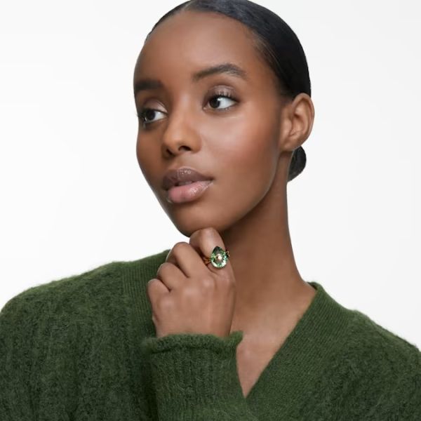 Anel Swarovski Numina Lapidação pera Verde Lacado a dourado 50